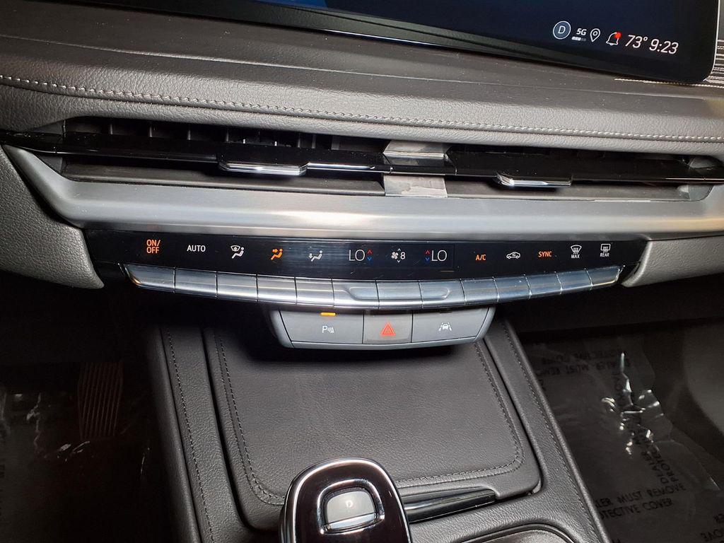 used 2025 Cadillac XT4 car, priced at $32,073