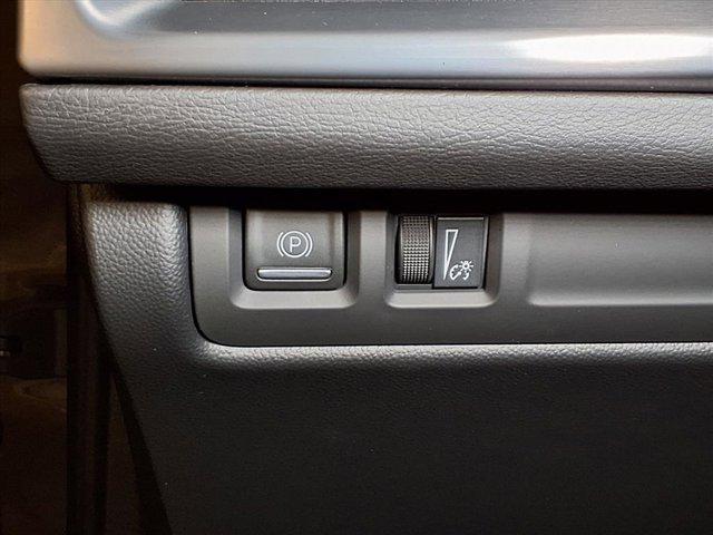 used 2025 Cadillac XT4 car, priced at $39,988