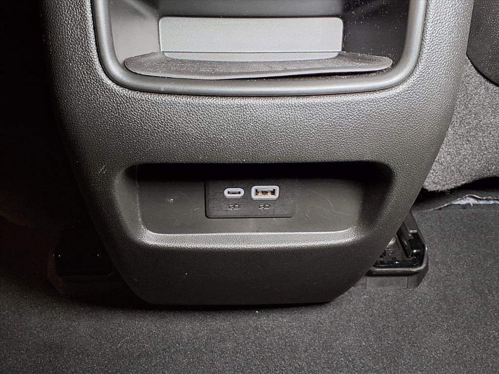 new 2024 Cadillac XT5 car