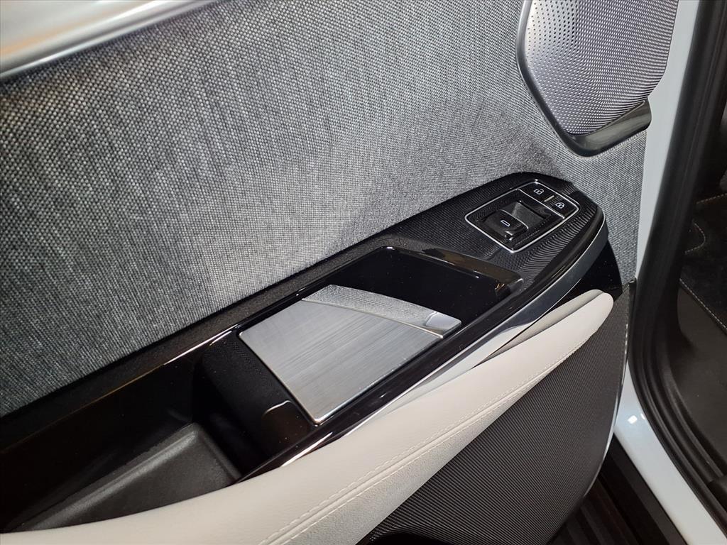 new 2026 Cadillac Escalade ESV car, priced at $131,685