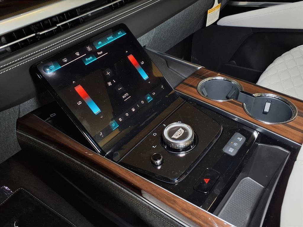 new 2026 Cadillac Escalade ESV car, priced at $131,685