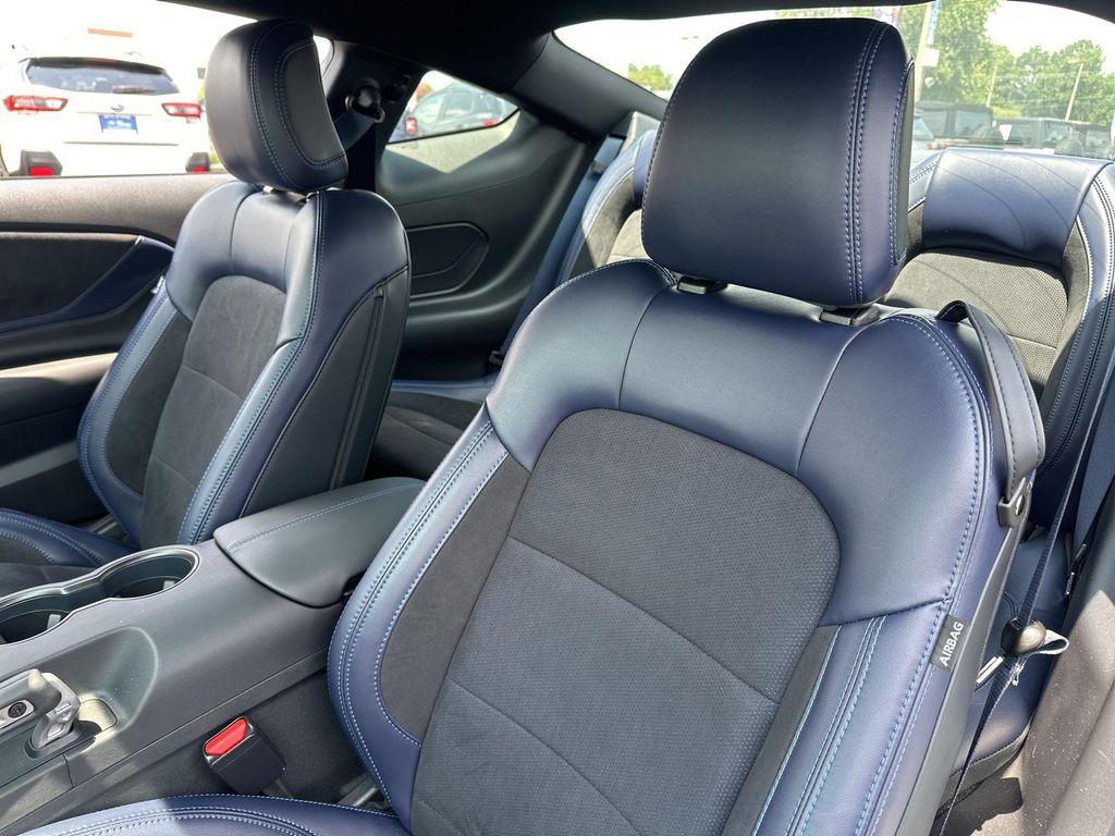 2025 Vapor Blue Ford Mustang
