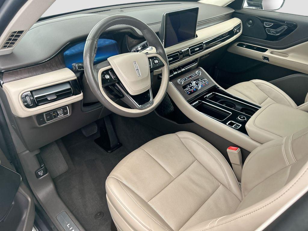 used 2023 Lincoln Aviator car