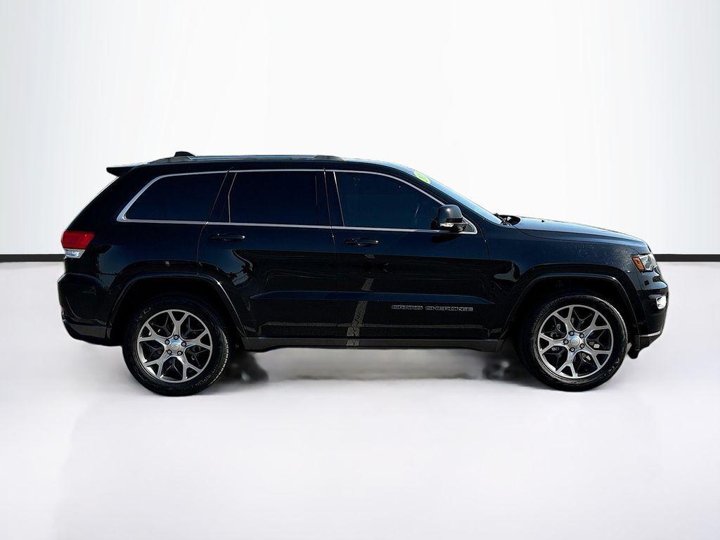 used 2018 Jeep Grand Cherokee car, priced at $15,894