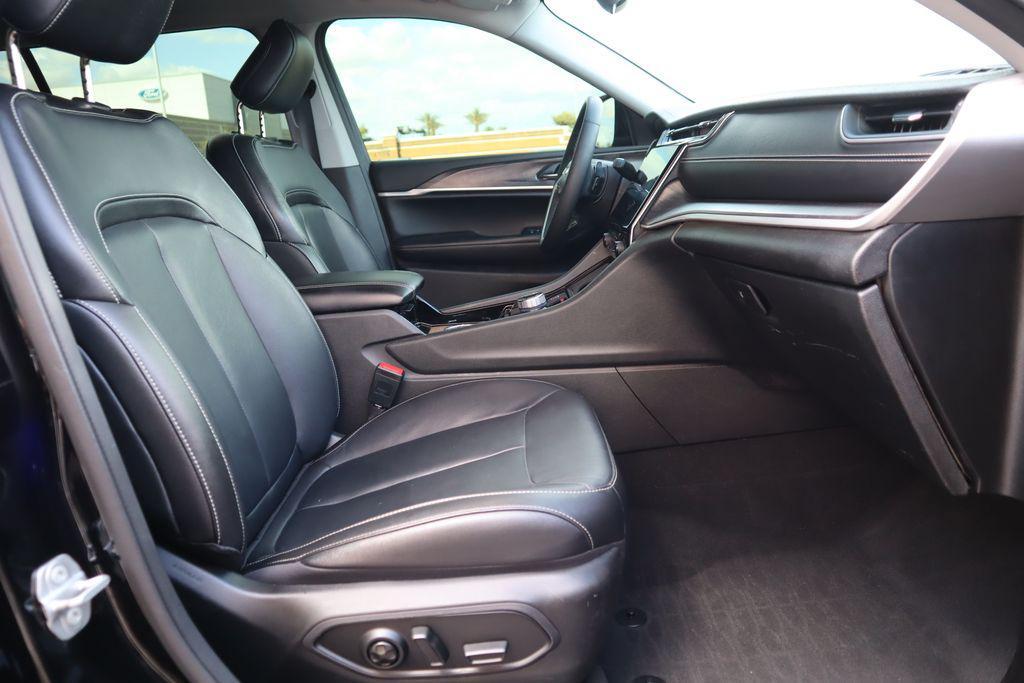 used 2023 Jeep Grand Cherokee L car, priced at $28,678