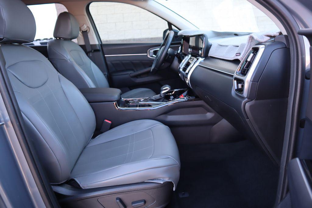 used 2023 Kia Sorento car, priced at $30,068