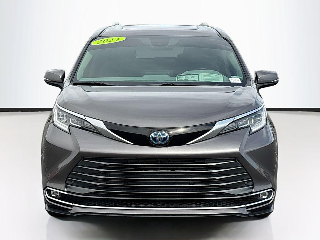 used 2024 Toyota Sienna car, priced at $43,555