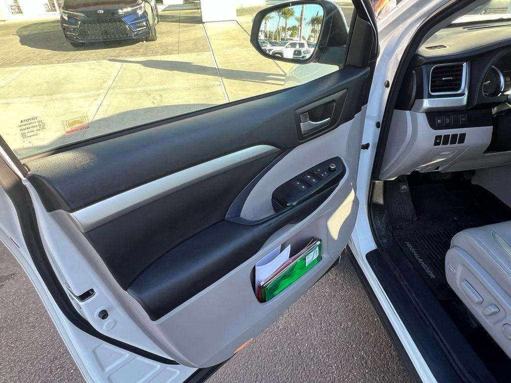 used 2018 Toyota Highlander car, priced at $19,584