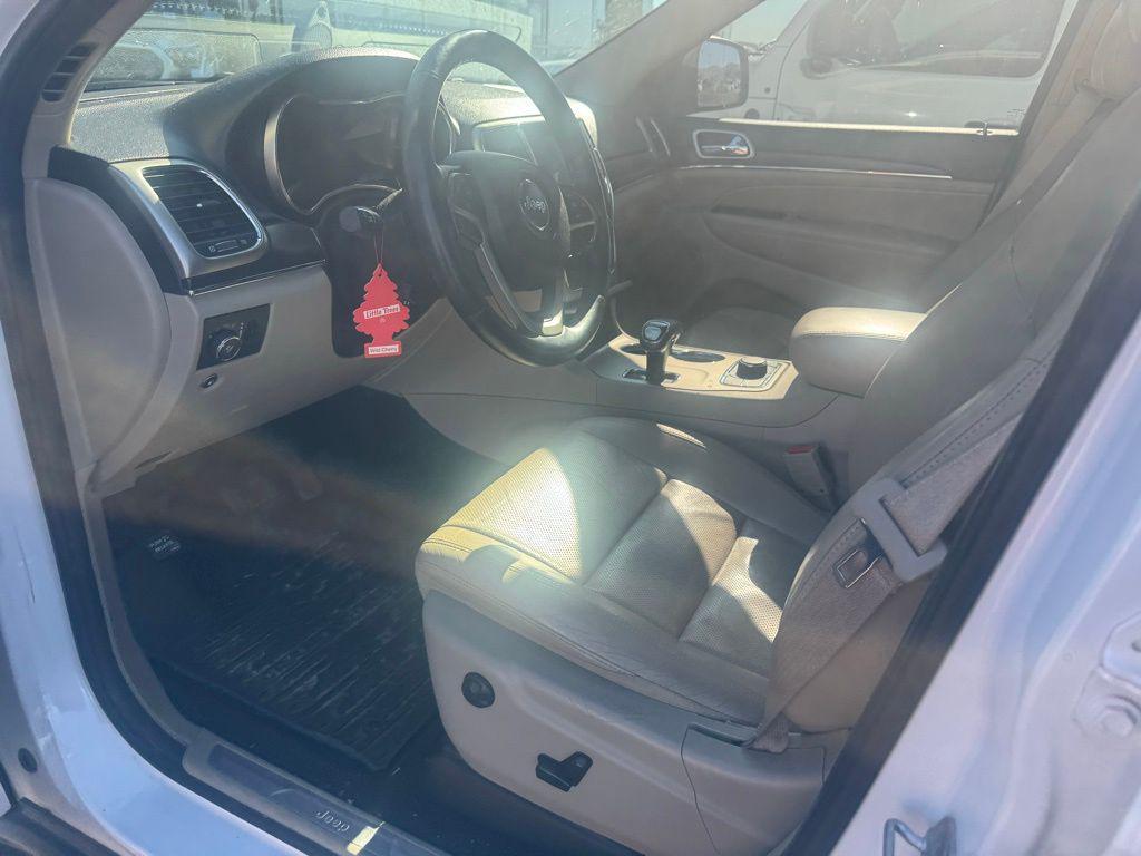 used 2014 Jeep Grand Cherokee car, priced at $11,814