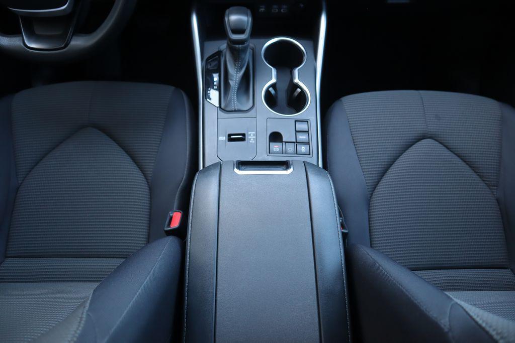 used 2023 Toyota Highlander car, priced at $32,536