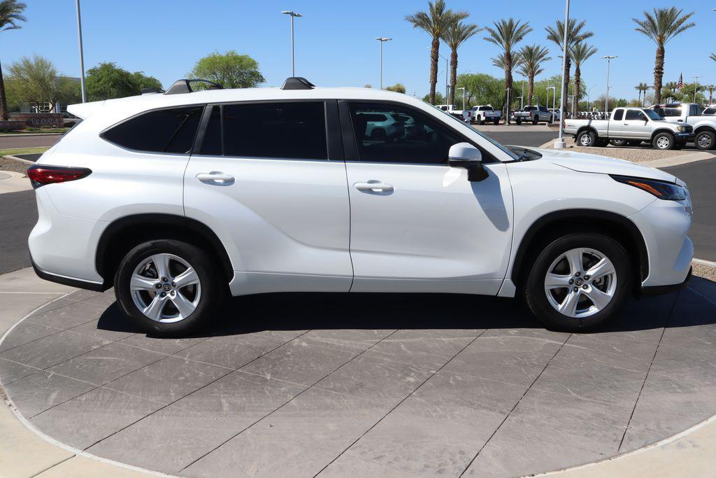 used 2023 Toyota Highlander car, priced at $32,536