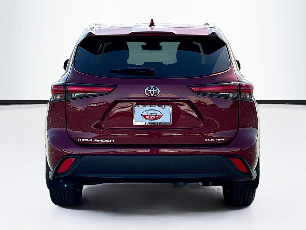 used 2023 Toyota Highlander car, priced at $38,654