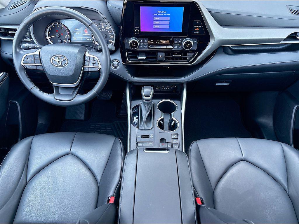 used 2023 Toyota Highlander car, priced at $38,654