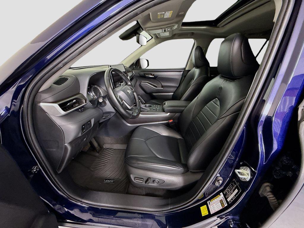 used 2023 Toyota Highlander car, priced at $35,845