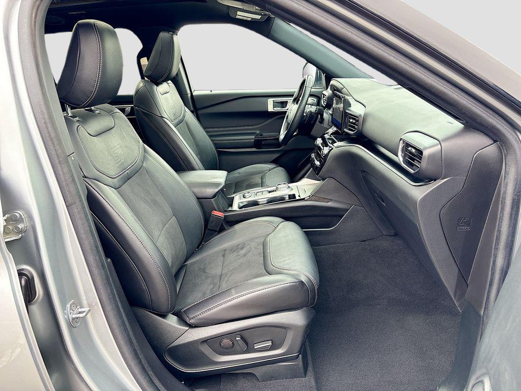 used 2022 Ford Explorer car, priced at $33,036