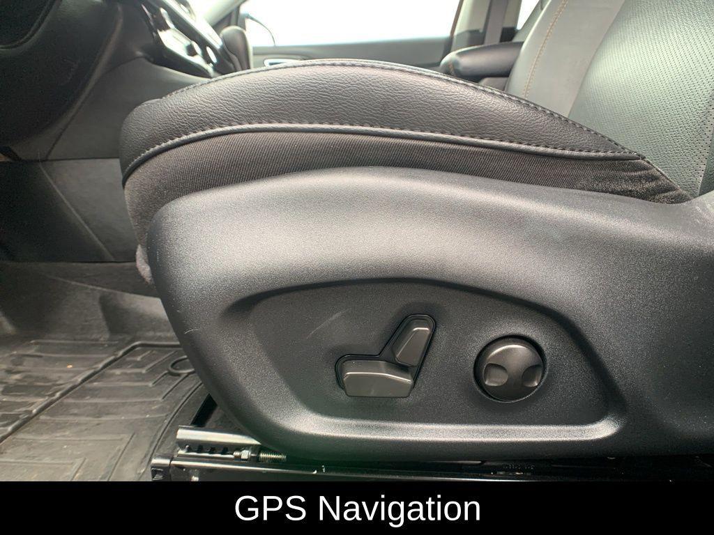 used 2022 Jeep Compass car, priced at $20,999