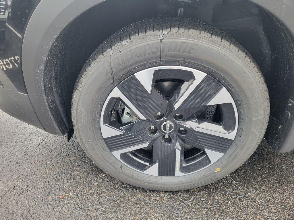 new 2026 Nissan Kicks car, priced at $27,757