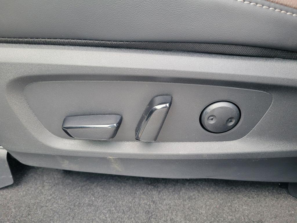 new 2026 Nissan Pathfinder car, priced at $49,847