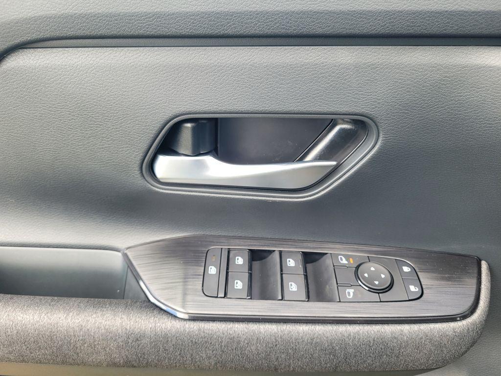 new 2025 Nissan Kicks car, priced at $26,993