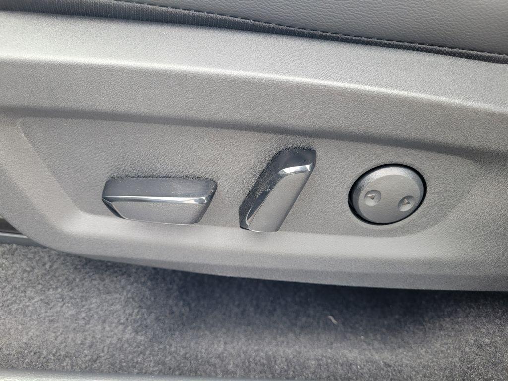 new 2025 Nissan Murano car, priced at $42,082