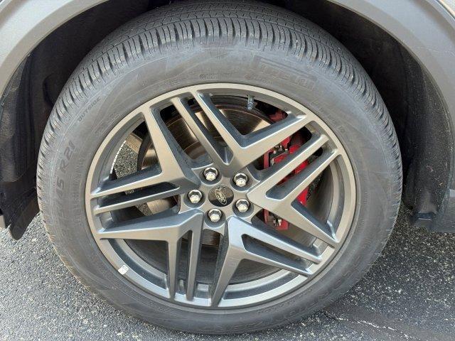 used 2025 Ford Explorer car, priced at $40,499