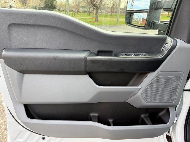 new 2025 Ford F-250 car, priced at $66,430