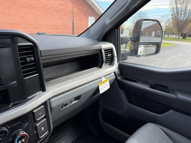 new 2025 Ford F-250 car, priced at $66,430