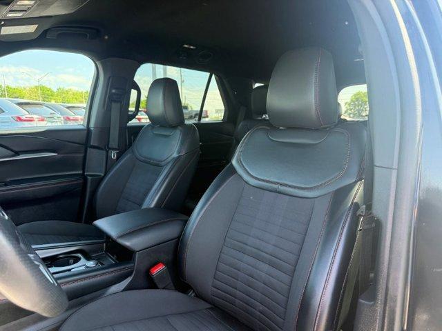 used 2025 Ford Explorer car, priced at $39,999