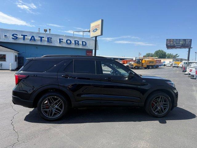 used 2025 Ford Explorer car, priced at $39,999