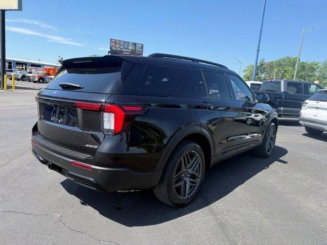 used 2025 Ford Explorer car, priced at $39,999
