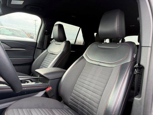 used 2025 Ford Explorer car, priced at $39,999