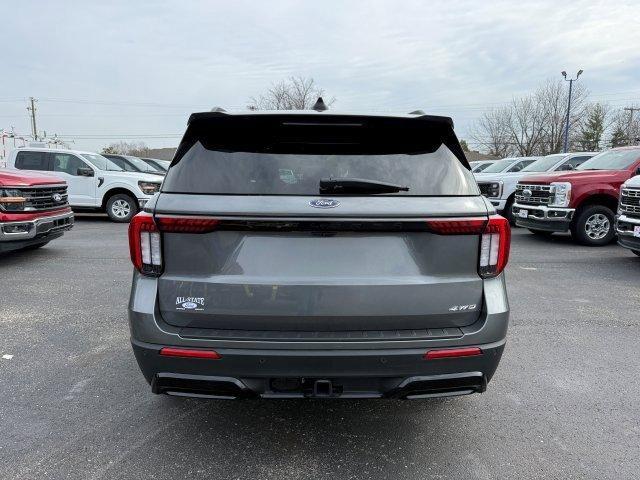 used 2025 Ford Explorer car, priced at $39,999