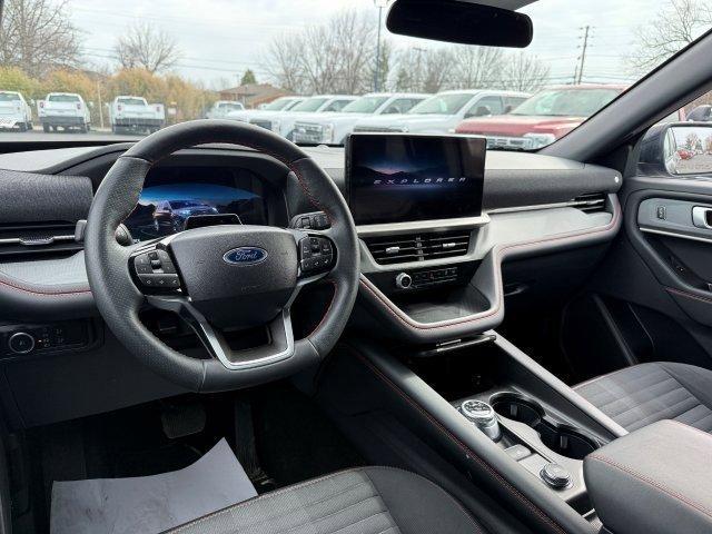 used 2025 Ford Explorer car, priced at $39,999