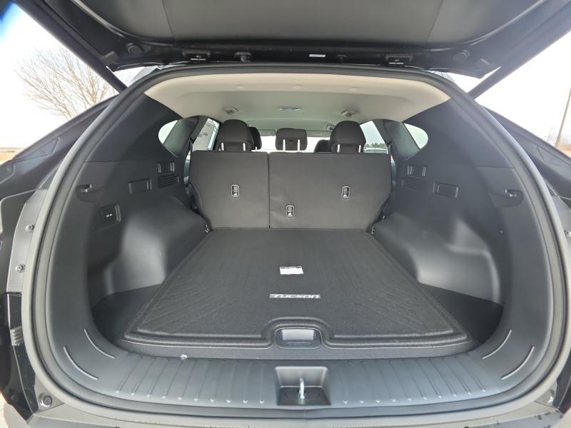new 2026 Hyundai TUCSON Hybrid car, priced at $37,209