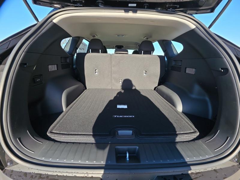 new 2026 Hyundai TUCSON Hybrid car, priced at $34,924