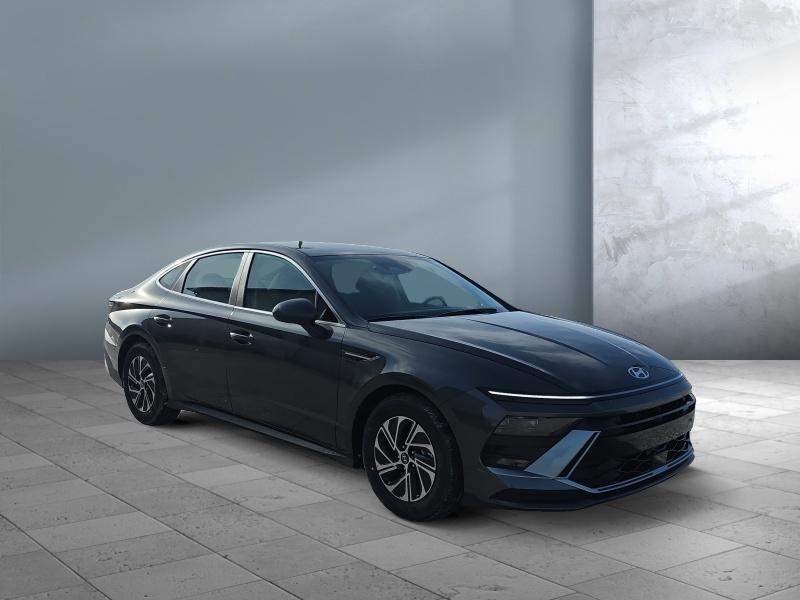 new 2026 Hyundai Sonata Hybrid car, priced at $31,249