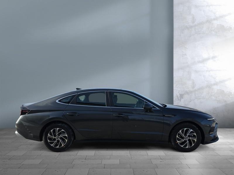 new 2026 Hyundai Sonata Hybrid car, priced at $31,249