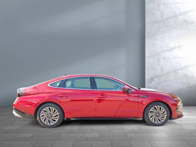 new 2025 Hyundai Sonata Hybrid car, priced at $40,429