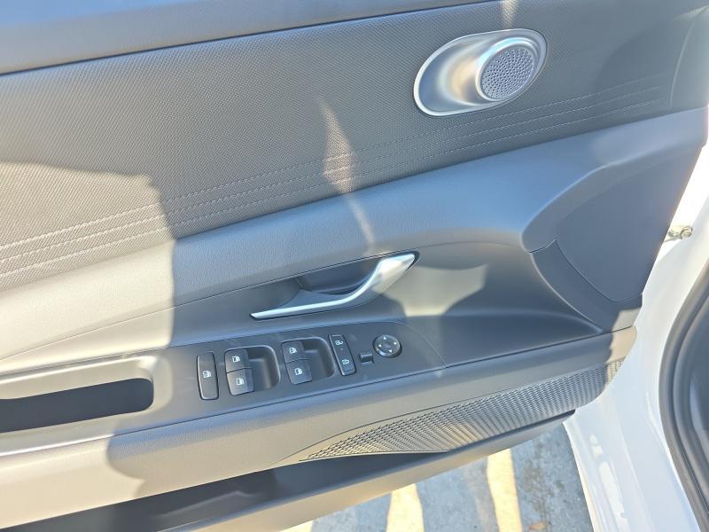 new 2026 Hyundai ELANTRA HEV car, priced at $27,594