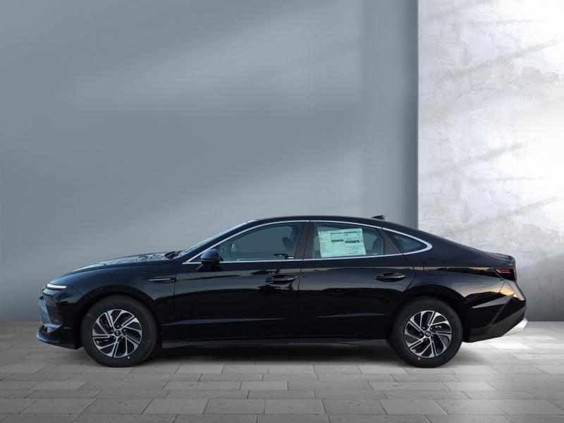 new 2026 Hyundai Sonata Hybrid car, priced at $32,130