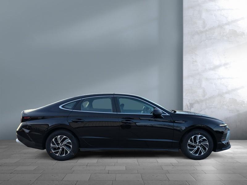 new 2026 Hyundai Sonata Hybrid car, priced at $32,130