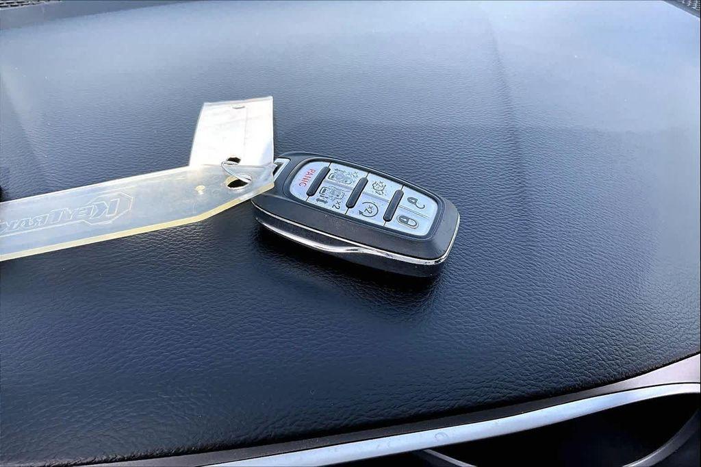 used 2019 Chrysler Pacifica car, priced at $14,991