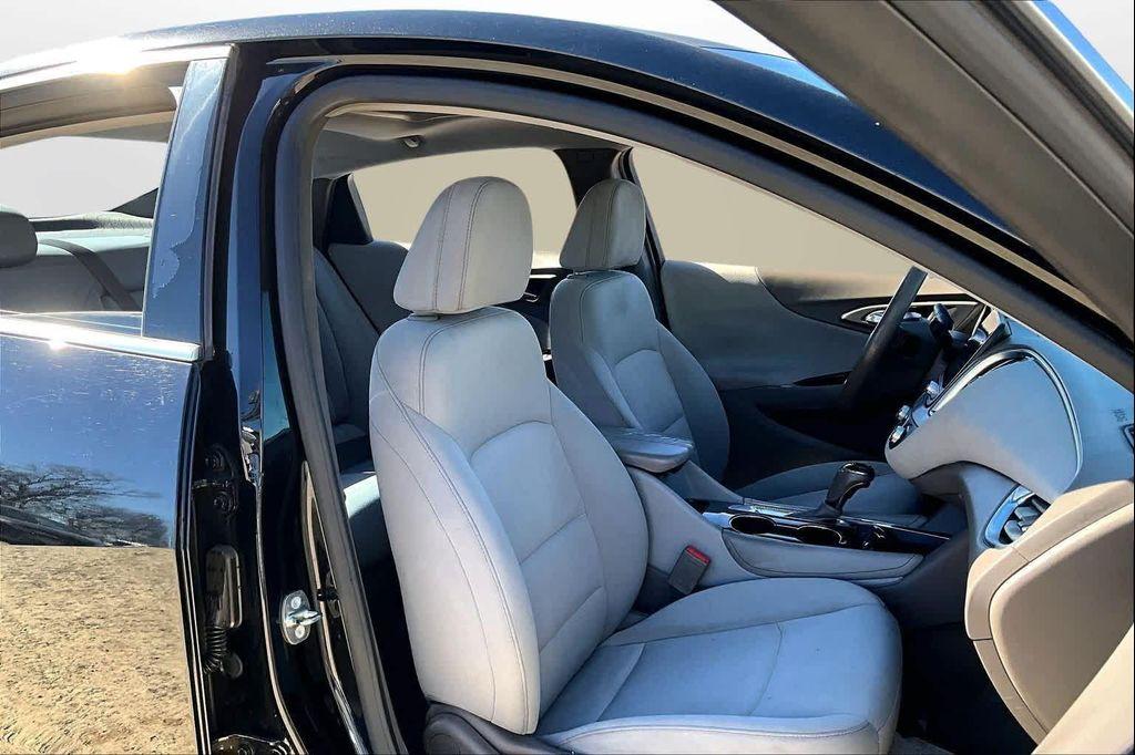 used 2018 Chevrolet Malibu car, priced at $10,550