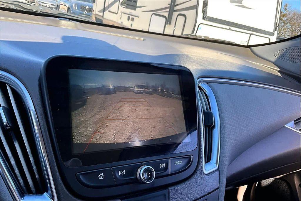 used 2018 Chevrolet Malibu car, priced at $10,550