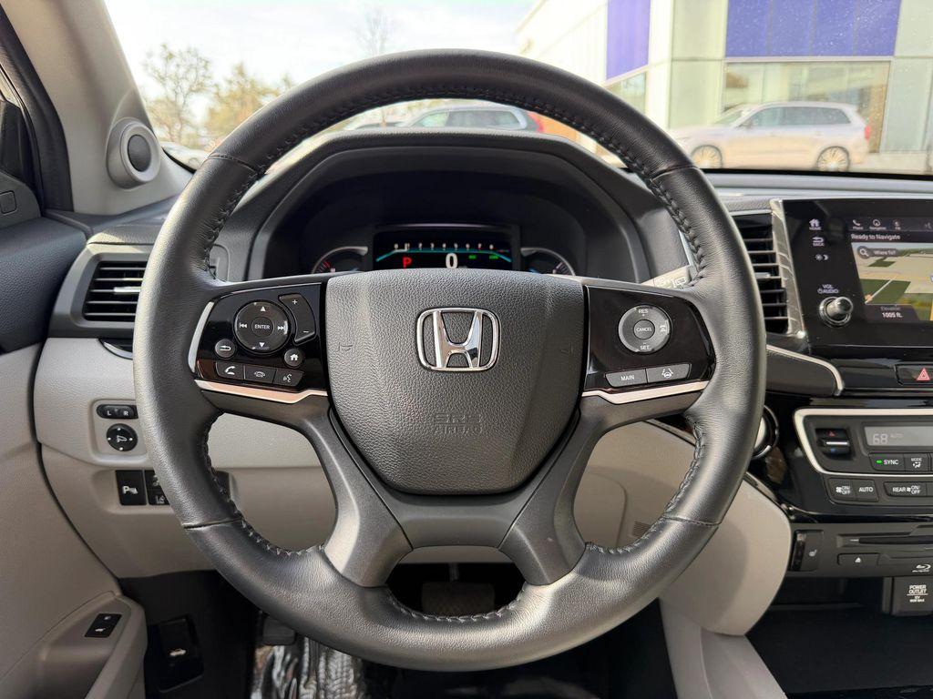 used 2021 Honda Pilot car, priced at $31,900