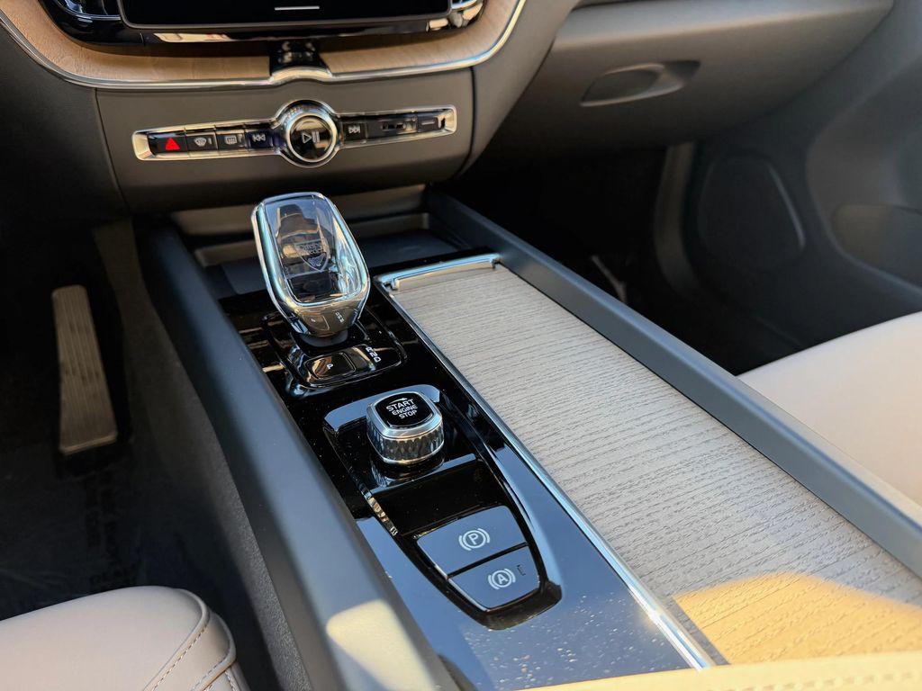 new 2026 Volvo XC60 car, priced at $57,985