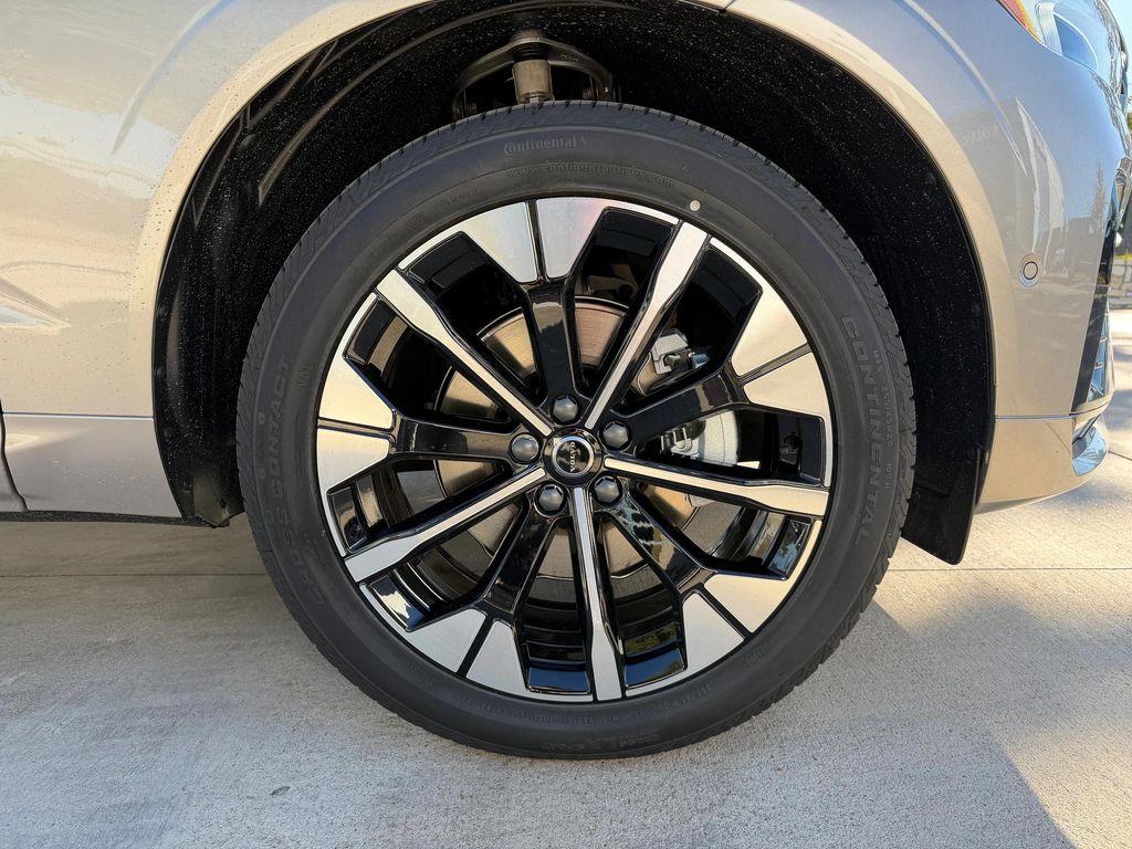 new 2026 Volvo XC60 car, priced at $57,985