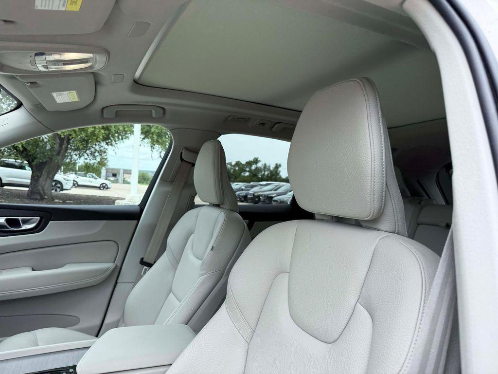used 2023 Volvo XC60 car, priced at $35,925