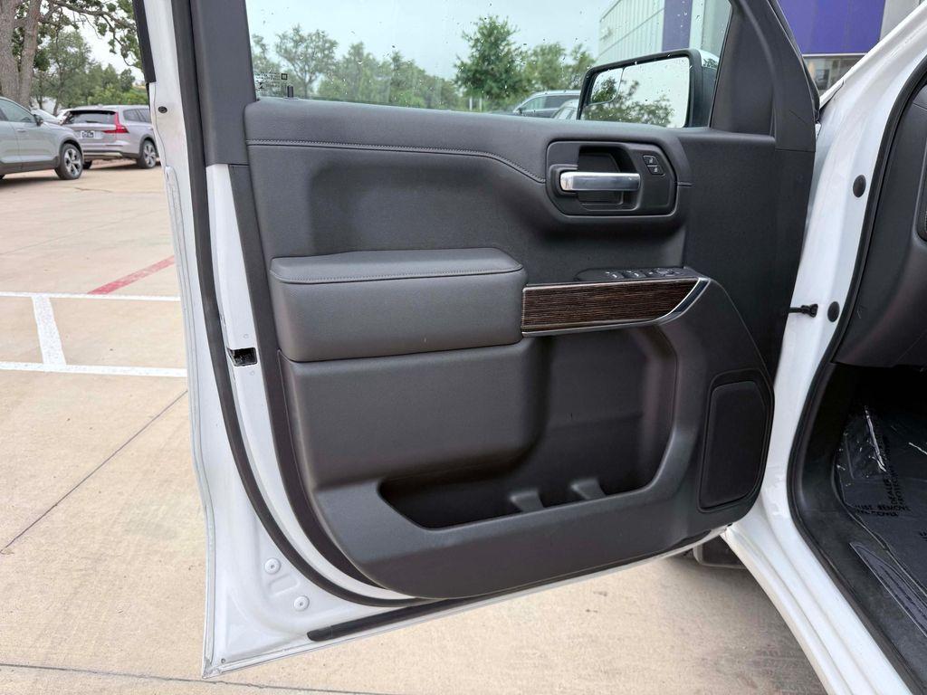 used 2021 GMC Sierra 1500 car, priced at $33,925