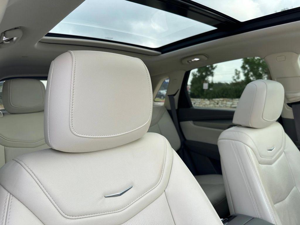 used 2020 Cadillac XT5 car, priced at $23,999